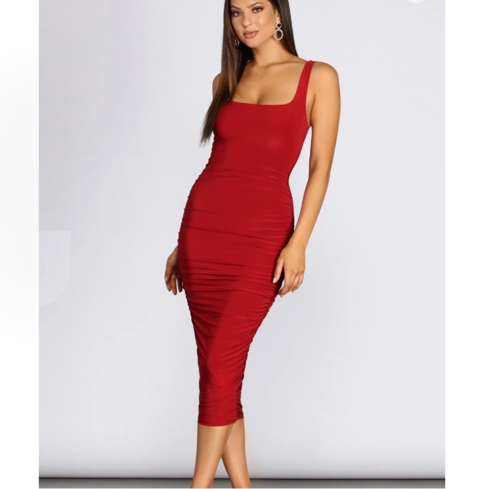Like New WINDSOR Red Bodycon Ruched Midi Dress XS
